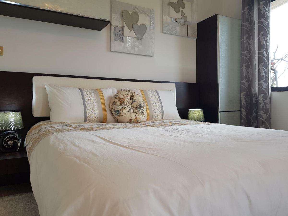 Sunshine Court Bed & Breakfast